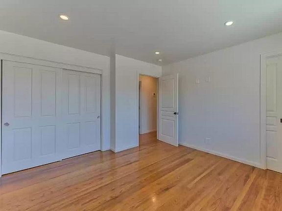 5th image of 11846 Apatite Ave