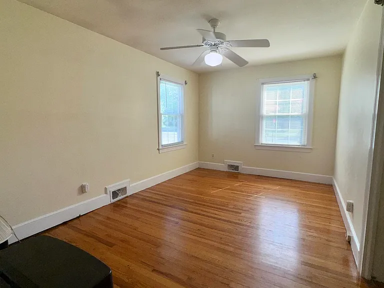 1717 S Elm St — Photo 13