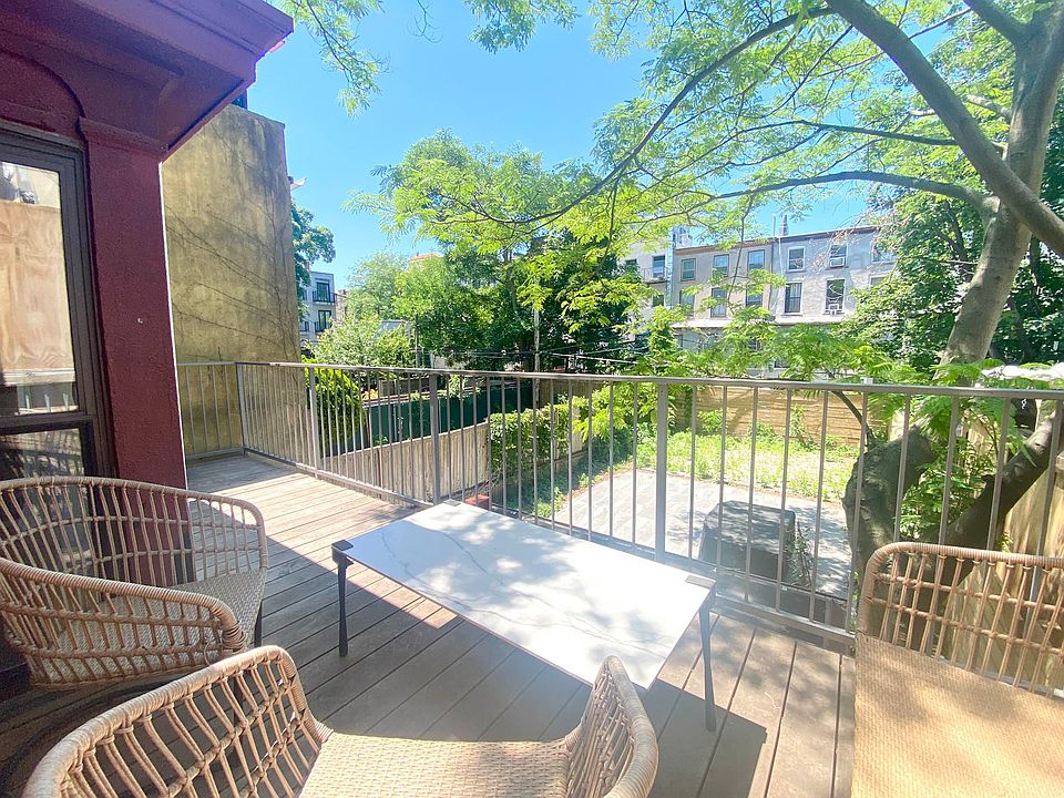 1st image of 366 Clermont Ave Floor 1