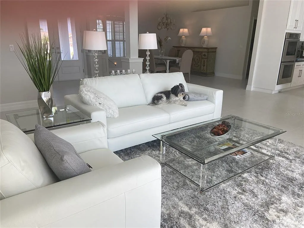 3 bed, 3.0 bath, 3201 sqft, $20,000 — Photo 4