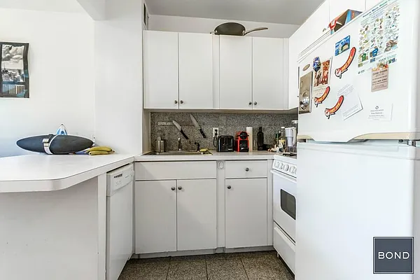 Rented by Bond New York | media 9