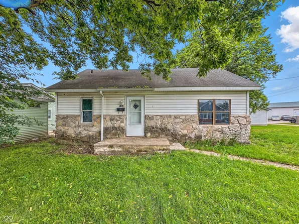 356 S 7th St, Frankfort, IN 46041