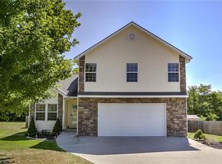 600 N Desoto Rd, Lansing, KS 66043