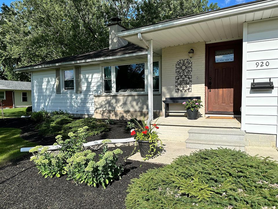 1st image of 920 Forest Lawn Dr