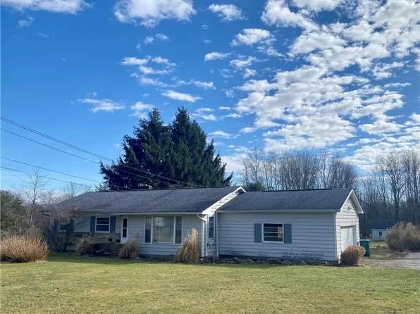 12585 Butternut Rd, Burton, OH 44021