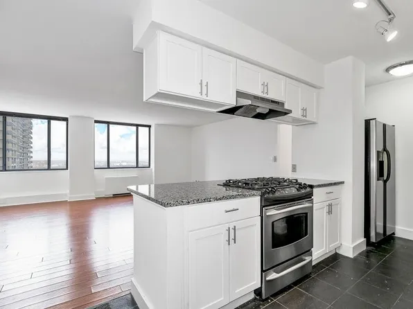 600 E 8th St #7R&S, Kansas City, MO 64106