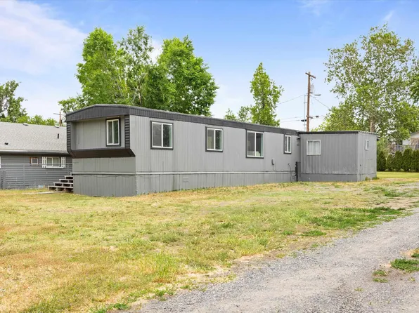 1070 N 61st Ave, West Richland, WA 99353