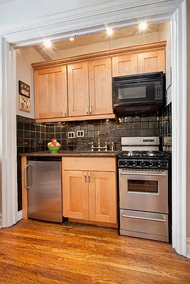 Sold by Bond New York | media 8