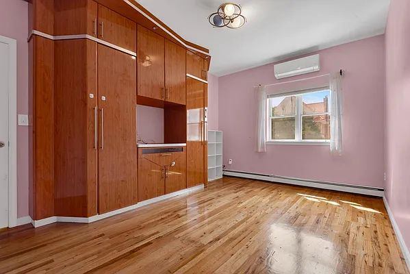 Bedroom, photo 2
