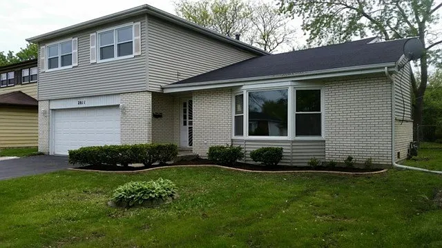 2811 Greenwood Rd photo 1