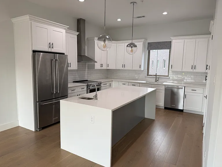 2620 Valley View Ln #103 — Photo 1
