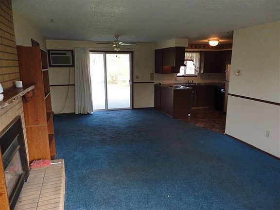 5th image of 214 N Legg St