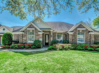 1612 Pine Crest Dr, Pearland, TX 77581