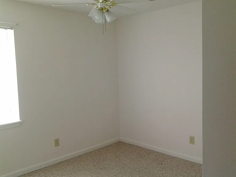 1609 Acosta Ct — Photo 13