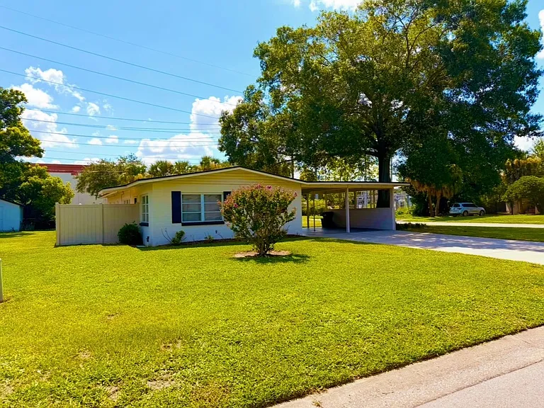 513 Balfour Dr — Photo 3