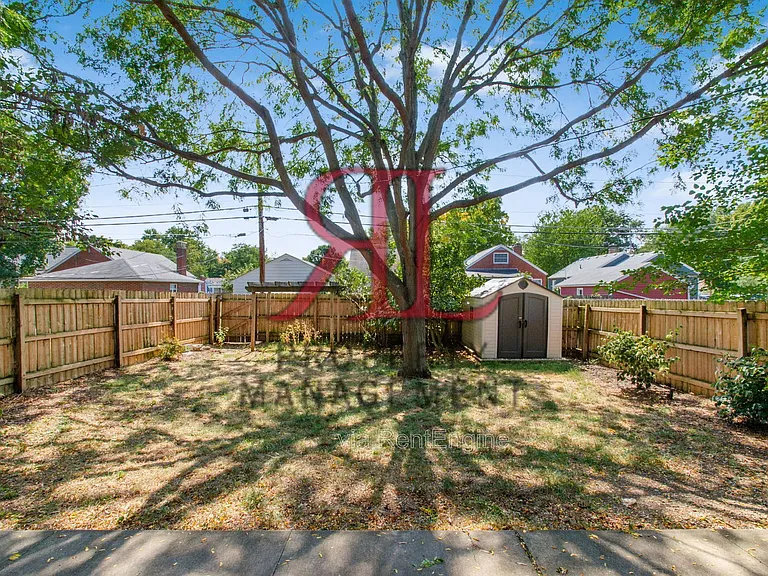 317 E Royal Forest Blvd — Photo 25