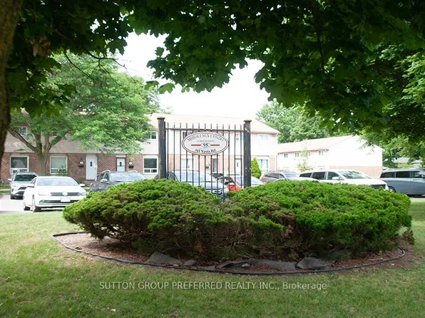 311 Vesta Rd #16, London, ON N5Y 5H8