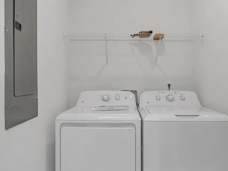 2035 Rosewood Dr #A — Photo 21