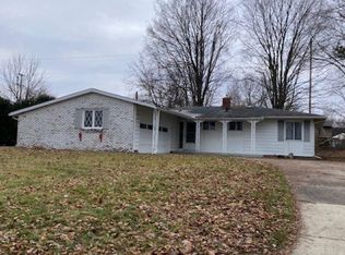 921 Ballenberger Rd, Adrian, MI 49221