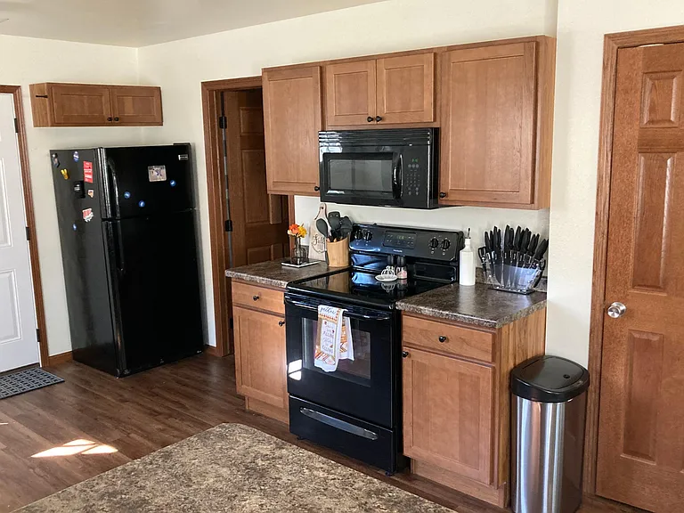 1818 Olive St — Photo 8