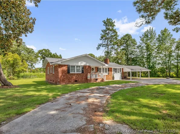 998 State Highway 71 N, Maxton, NC 28364