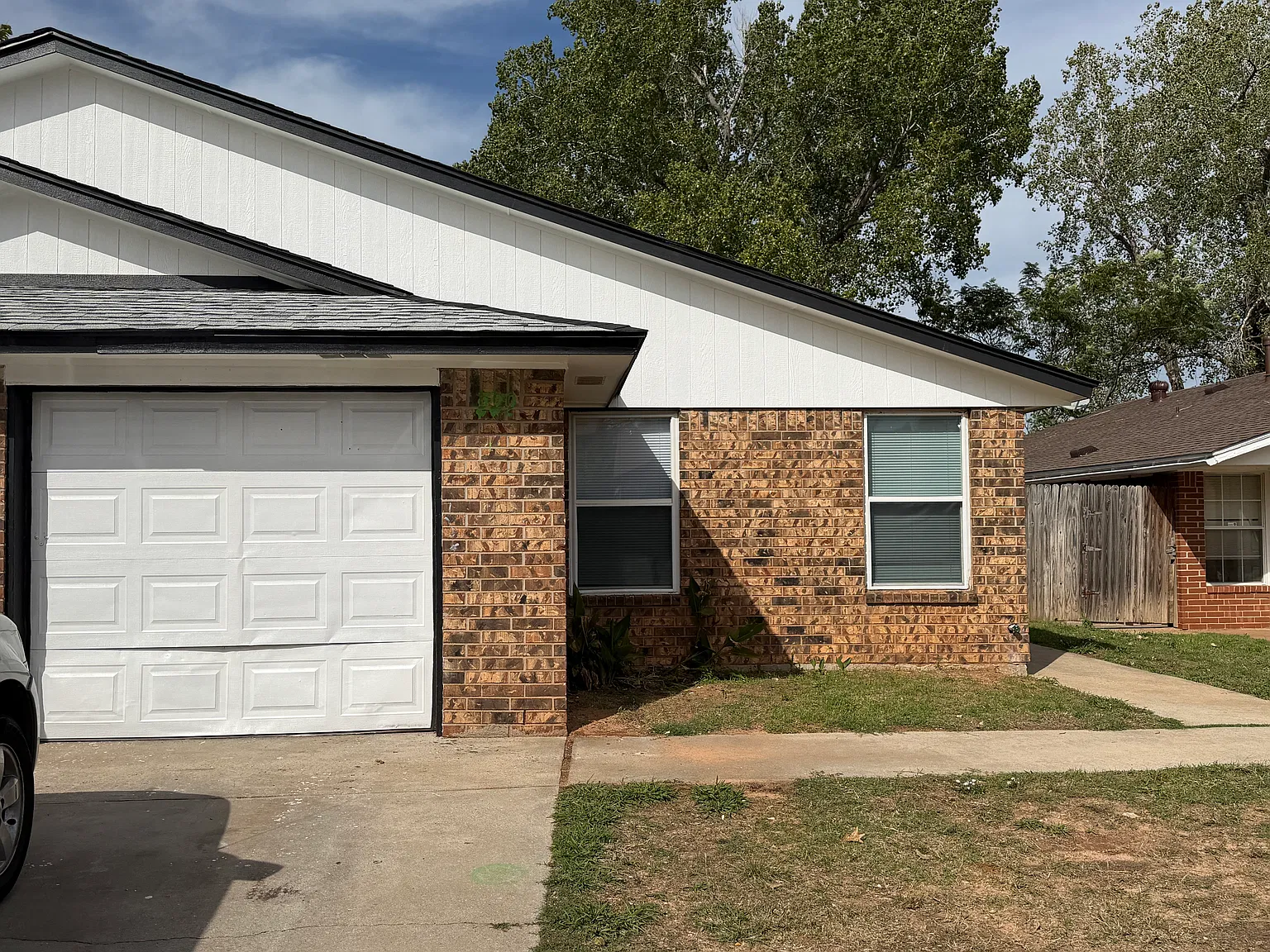 3 bed, 1144 sqft, $1,300 — Photo 1