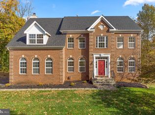 19127 Muncaster Rd, Rockville, MD 20855