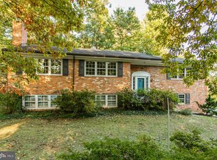 3607 Lido Pl, Fairfax, VA 22031