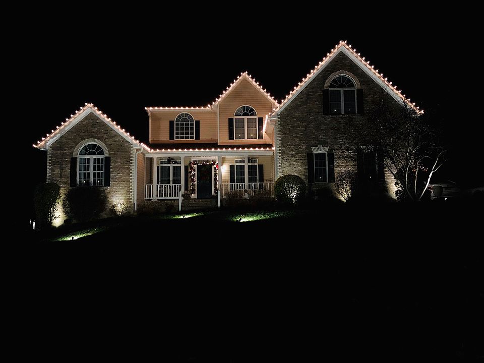 2nd image of 8024 Longfellow Pl