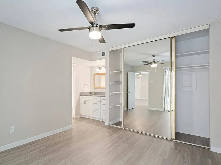 The Emily Apartments at North Dallas — Photo 6