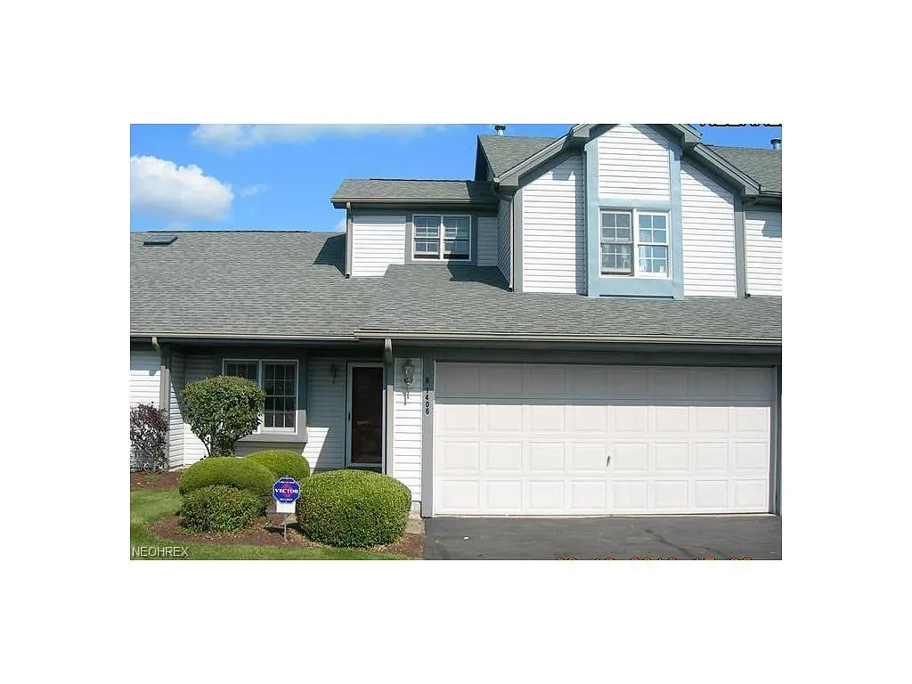 7406 E Huntington Dr APT B photo 1