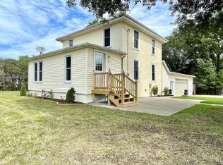 100 Muir Ave, Jackson, MN 56143