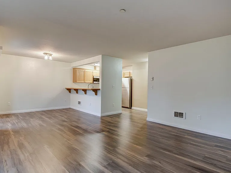 1691 SW Mulberry Pl #F-201 — Photo 4
