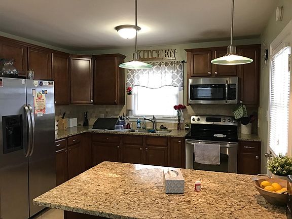 4th image of 2804 Jeffers Dr