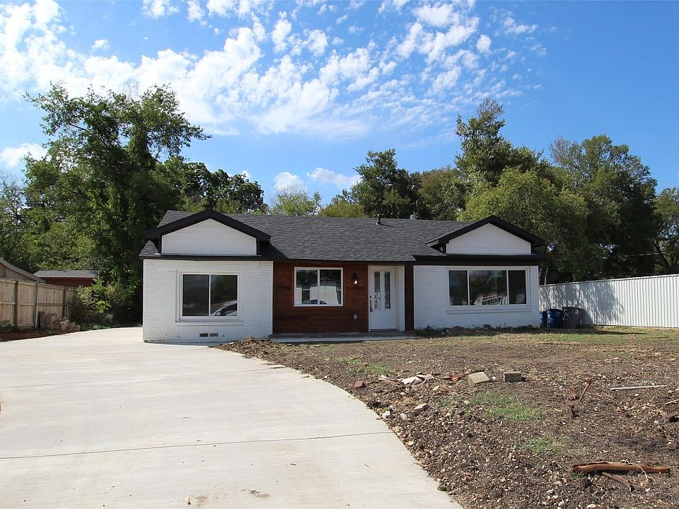 1st image of 2435 S Llewellyn Ave