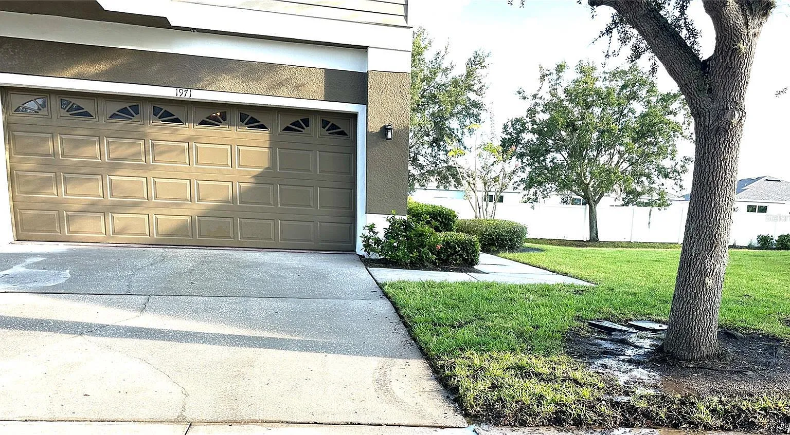 3 bed, 2.5 bath, 1705 sqft, $2,000 — Photo 3
