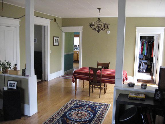 2nd image of 564 Winslow Ave #1