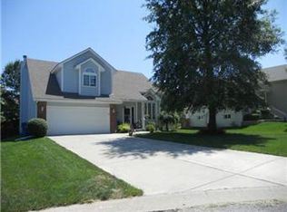 4309 NW Briarwood Dr, Blue Springs, MO 64015