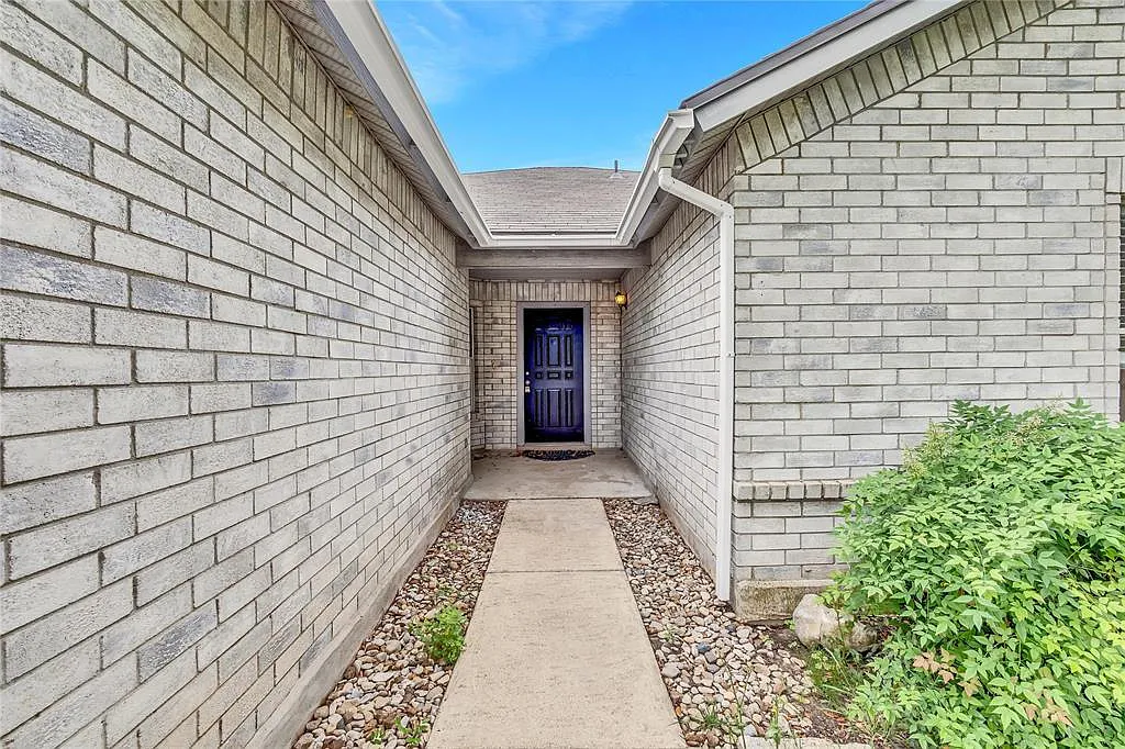 Building Photo - 908 Dogwood Trl