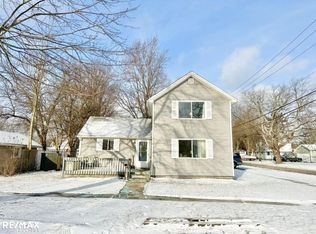 921 Saint Clair Blvd, Algonac, MI