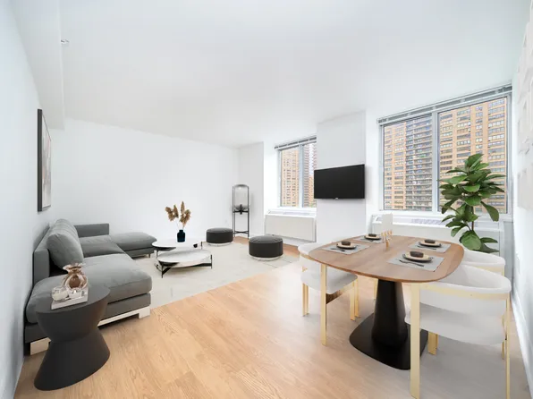 160 Riverside Boulevard image 1 of 12