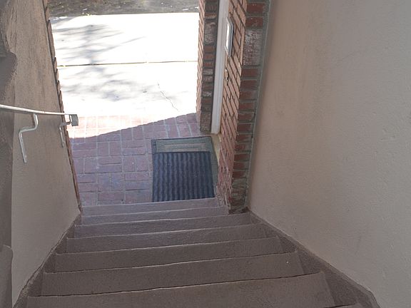 4th image of 10842 Huston St APT 4