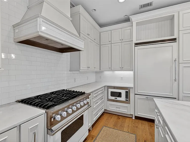 1030B Village Oaks Ln — Photo 34