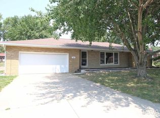 106 Mary Pl, East Peoria, IL 61611