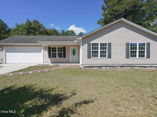 102 Ashbury Park Lane, Richlands, NC 28574