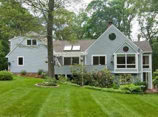 948 Moose Hill Rd, Guilford, CT 06437