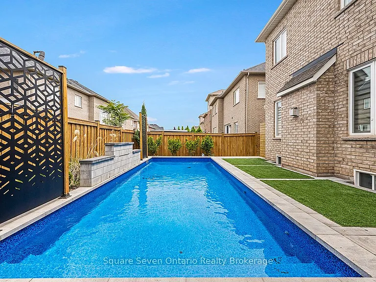 2147 Vineland Cres — Photo 26