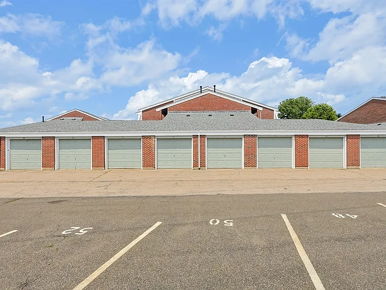 52 Rosewood Dr #52 — Photo 42