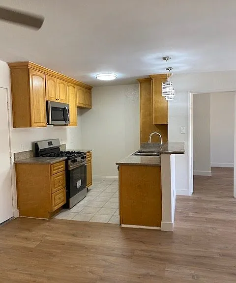 7636 Fulton Ave. — Photo 6