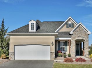 51 W Da Vinci Way, Farmingdale, NJ 07727